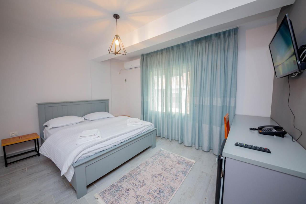 Aerial & Hotell
